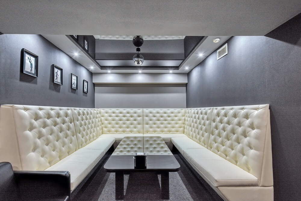 Караоке Bocelli -Интерьерная фотосъёмка  в Алматы