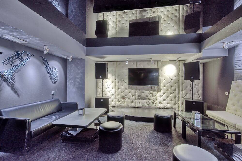 Караоке Bocelli -Интерьерная фотосъёмка  в Алматы