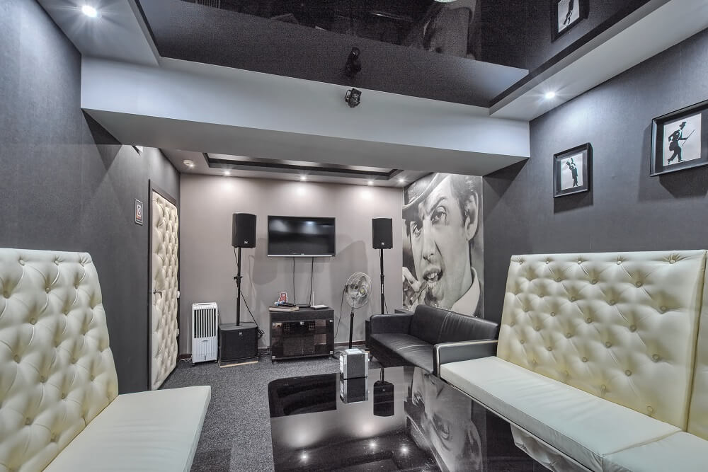 Караоке Bocelli -Интерьерная фотосъёмка  в Алматы