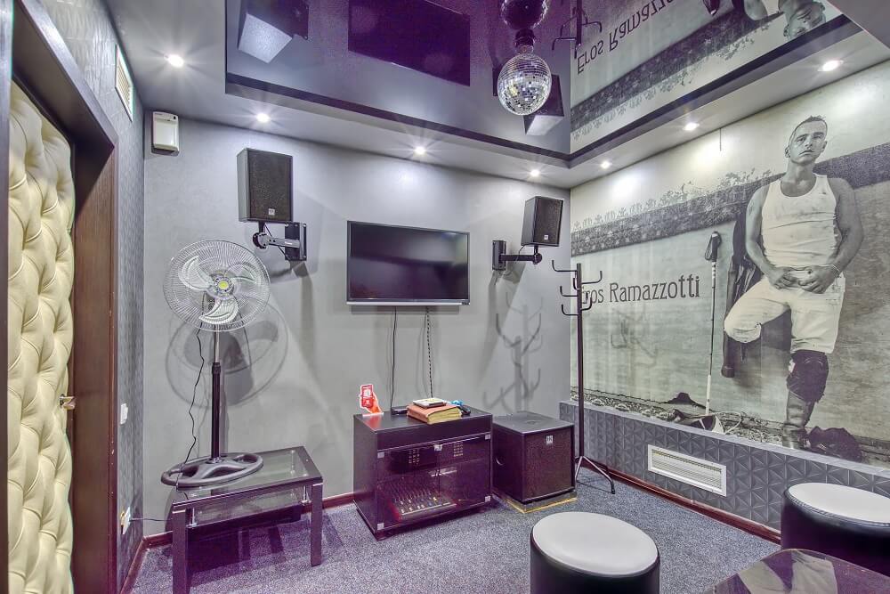 Караоке Bocelli -Интерьерная фотосъёмка  в Алматы