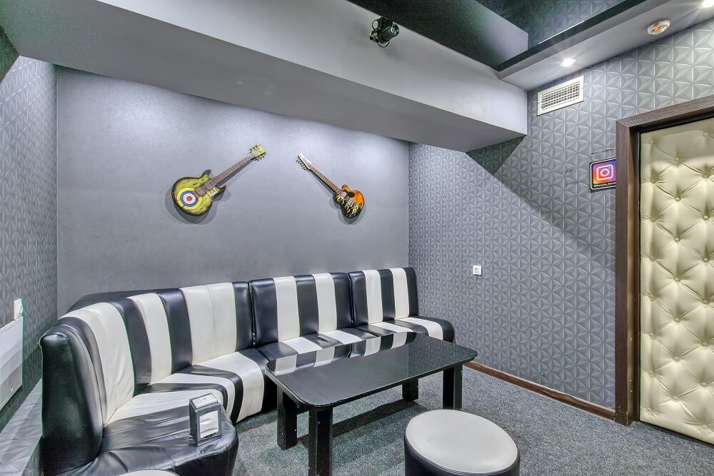 Караоке Bocelli -Интерьерная фотосъёмка  в Алматы